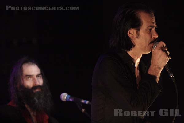 NICK CAVE AND THE BAD SEEDS - 2008-04-29 - PARIS - Casino de Paris - Warren Ellis - Nicholas Edward Cave [Nick Cave]